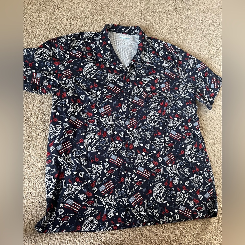 Columbia Navy Red White Patriotic Print Short Sleeve Button-Down Shirt